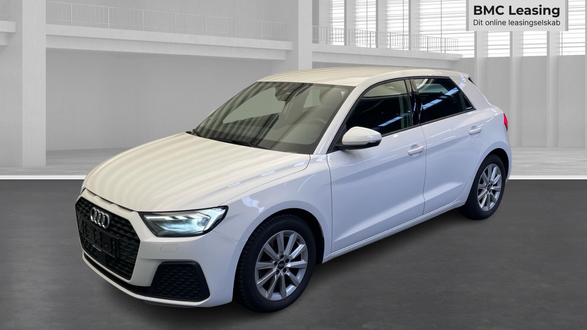 001 u26-08 910845 Audi A1 Proline 30 TFSI S tronic Sportback - Skråt forfra, venstre