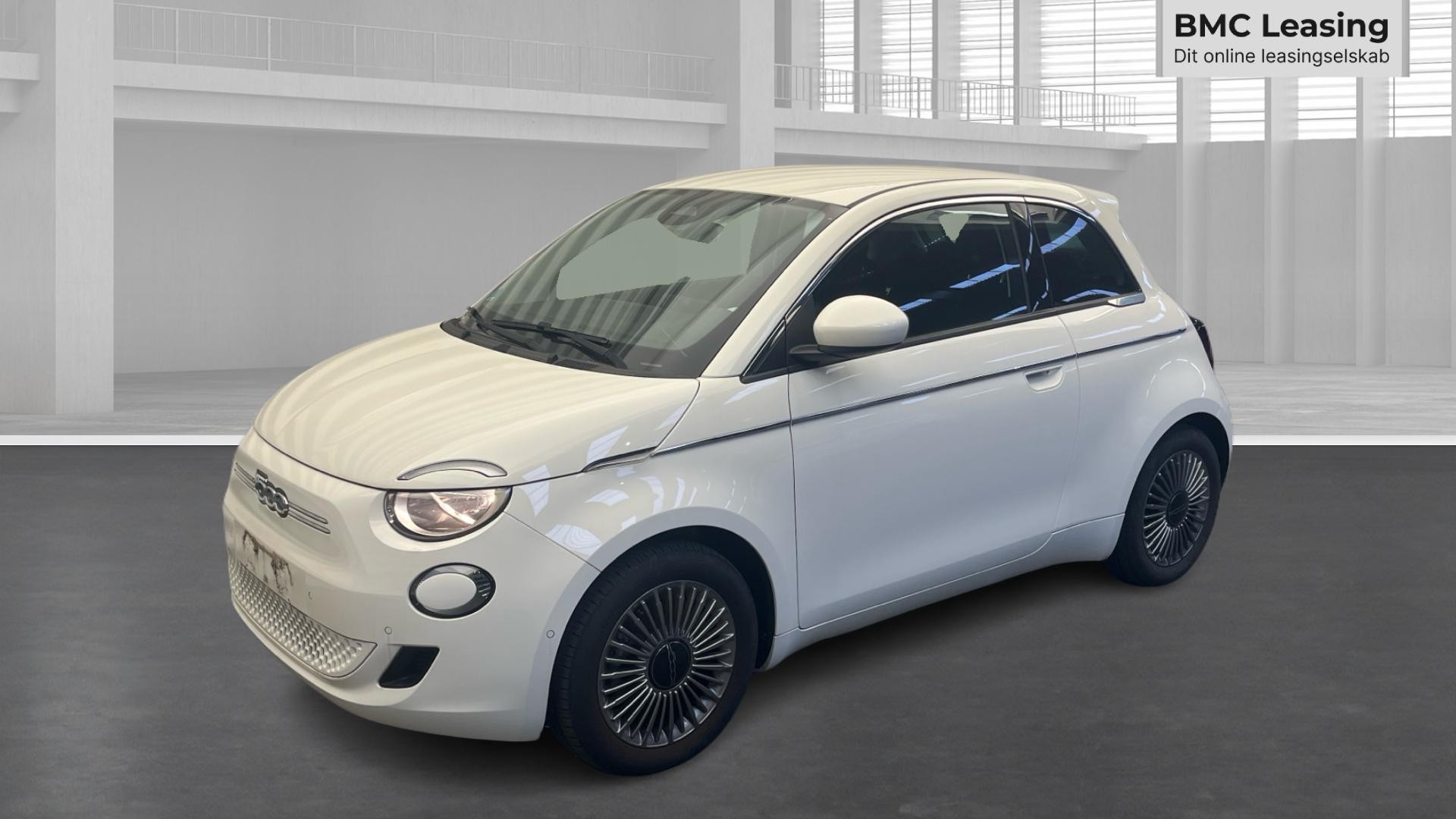 001 u26-08 912441, Fiat 500e Icon, Skråt forfra venstre
