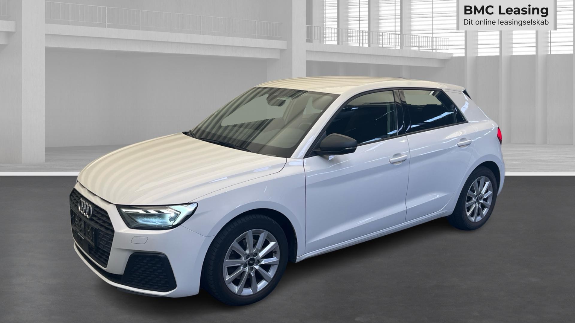 001 u26-08 Audi A1 Proline, Skråt forfra Venstre