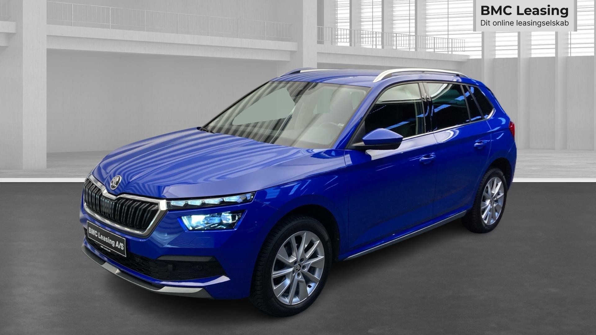 001 k26-09 910337 Škoda Kamiq Style Adventure Edition TSI - Skråt forfra, venstre