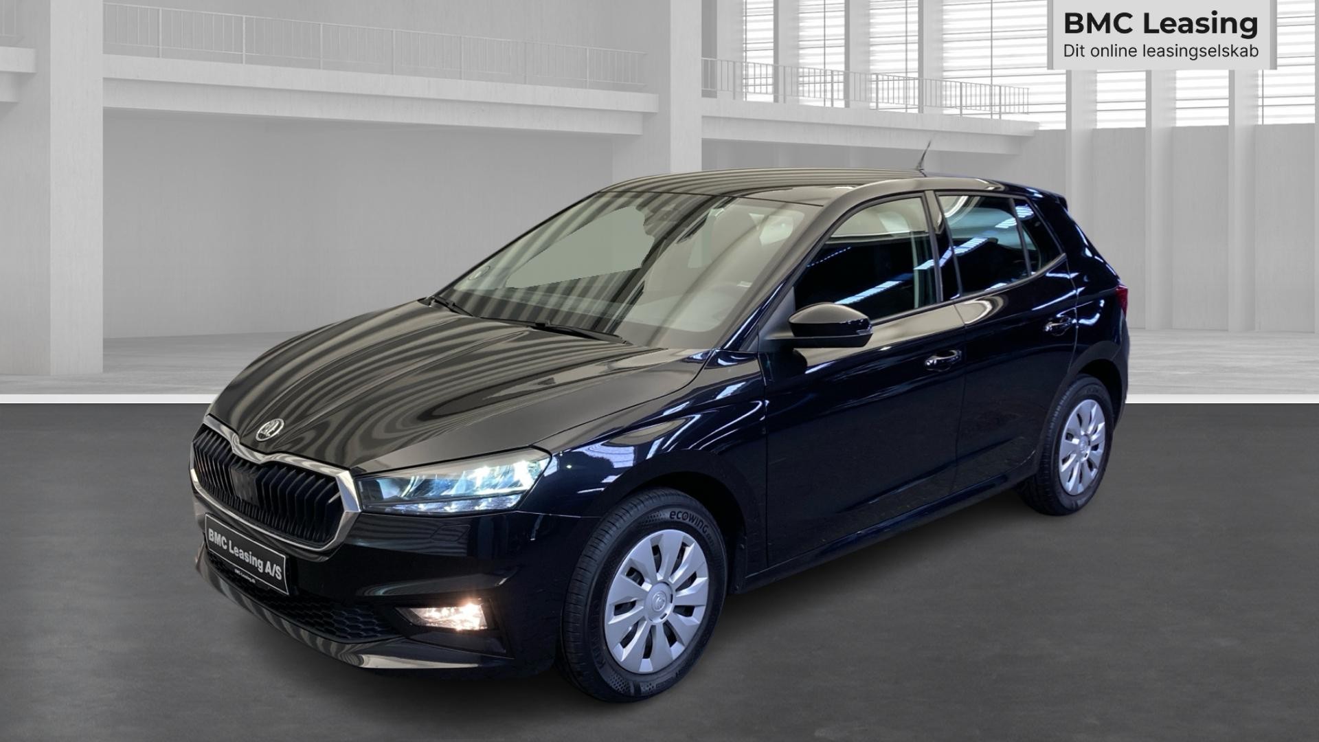 001 k26-09 910491 Škoda Fabia Essence MPI EVO - Skråt forfra, venstre