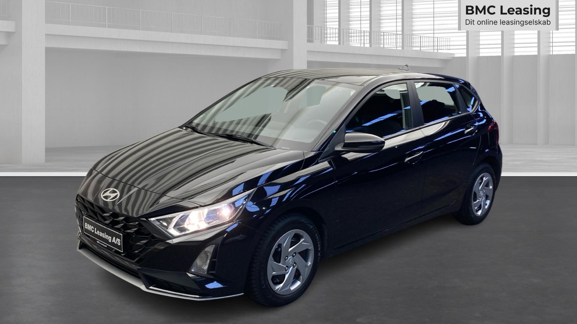 001 k26-10 911672 Hyundai i20 Essential T-GDi aut. - Skråt forfra, venstre