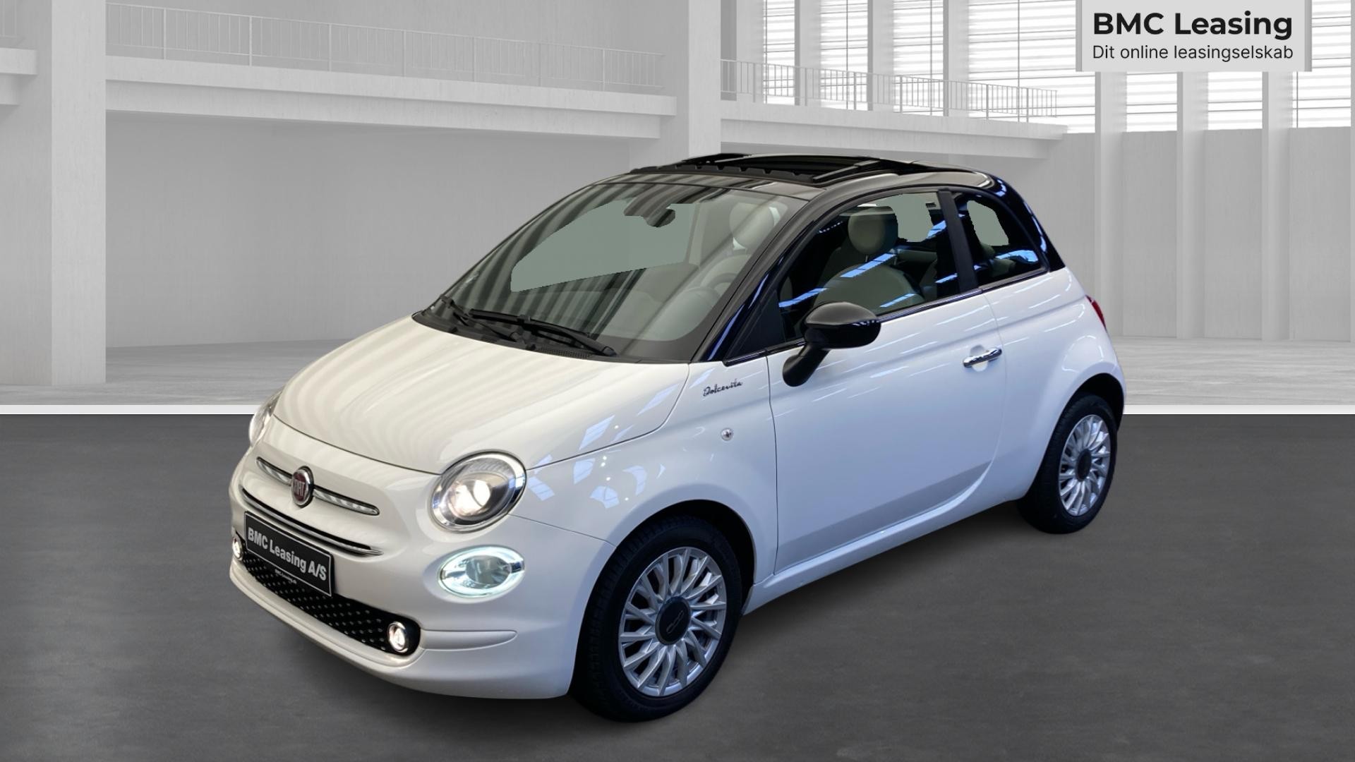 001 k26-10 912100 Fiat 500 Dolcevita Mild hybrid - Skråt forfra, venstre