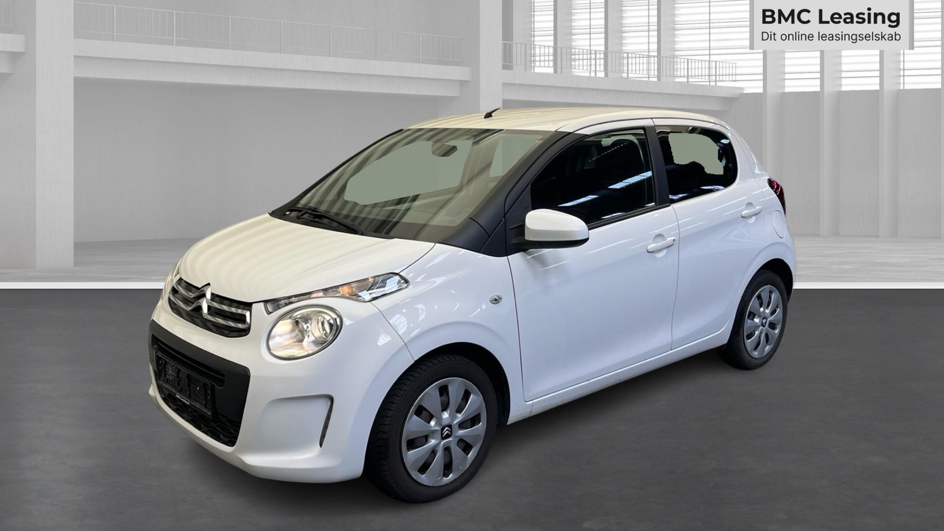 001 u26-09 906614 Citroën C1 Shine VTi - Skråt forfra, venstre
