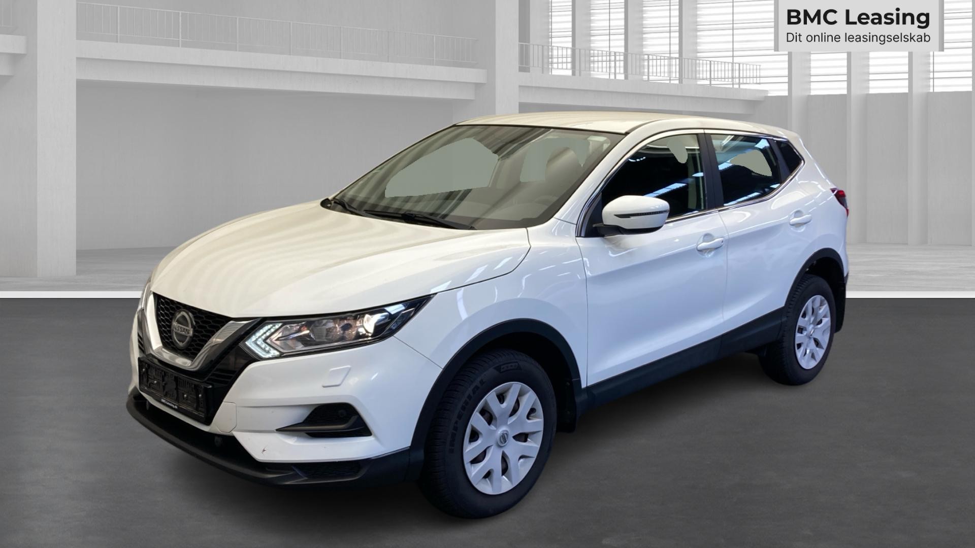 001 u26-09 907204 Nissan Qashqai Visia DIG-T - Skråt forfra, venstre