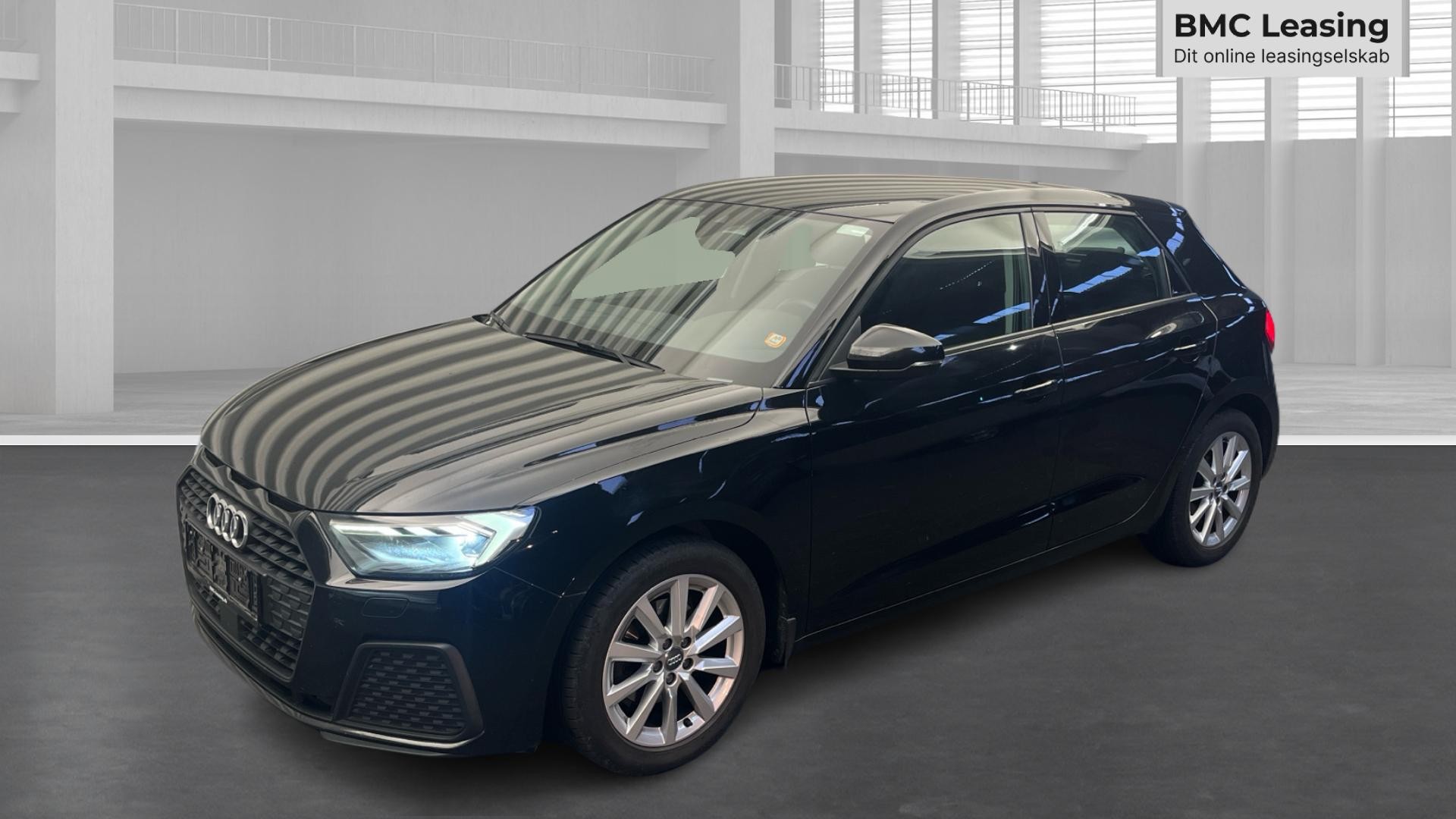 001 u26-09 907291 Audi A1 Proline 30 TFSI Sportback - Skråt forfra, venstre