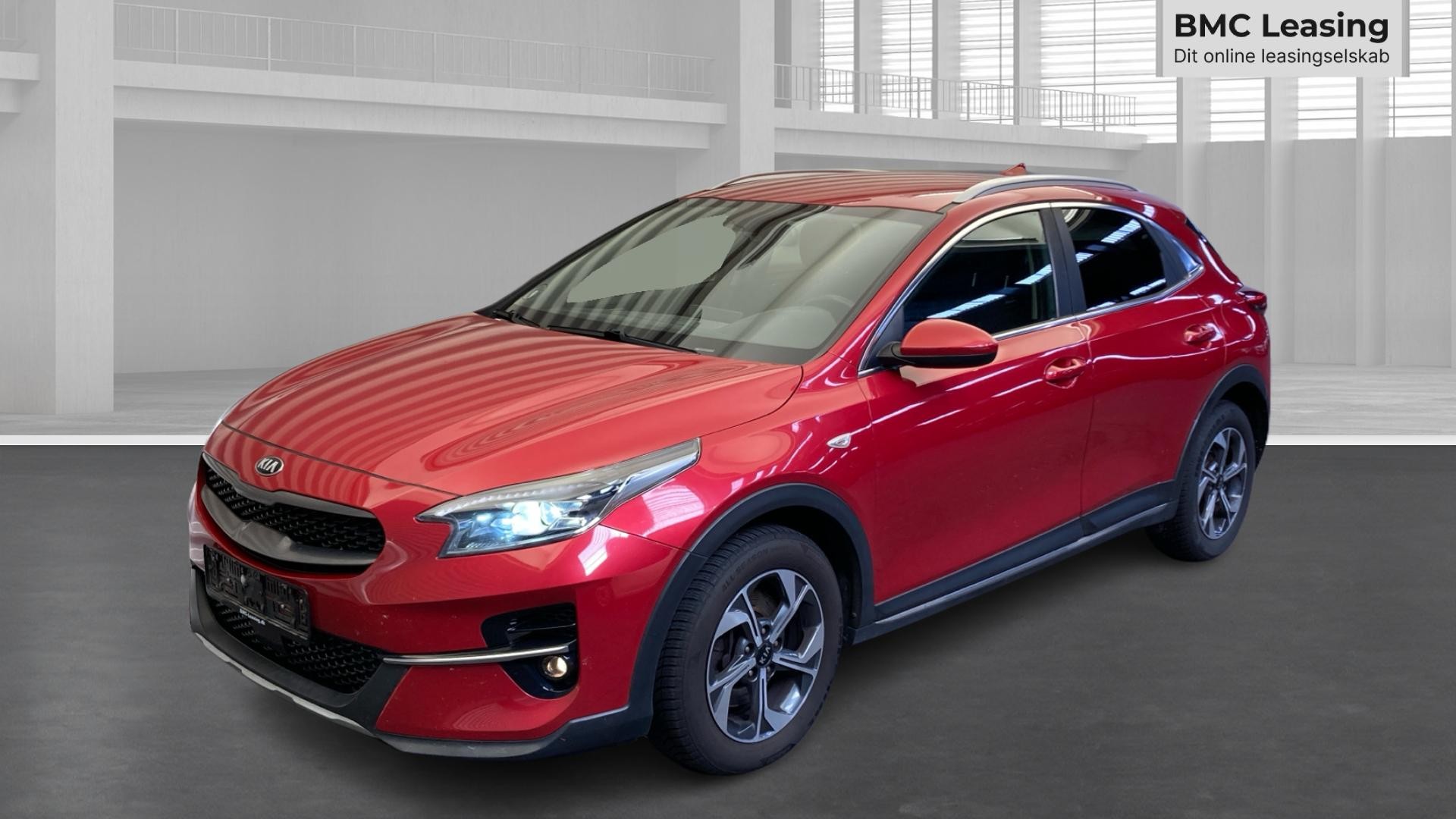001 u26-09 908388 Kia XCeed Active T-GDi - Skråt forfra, venstre