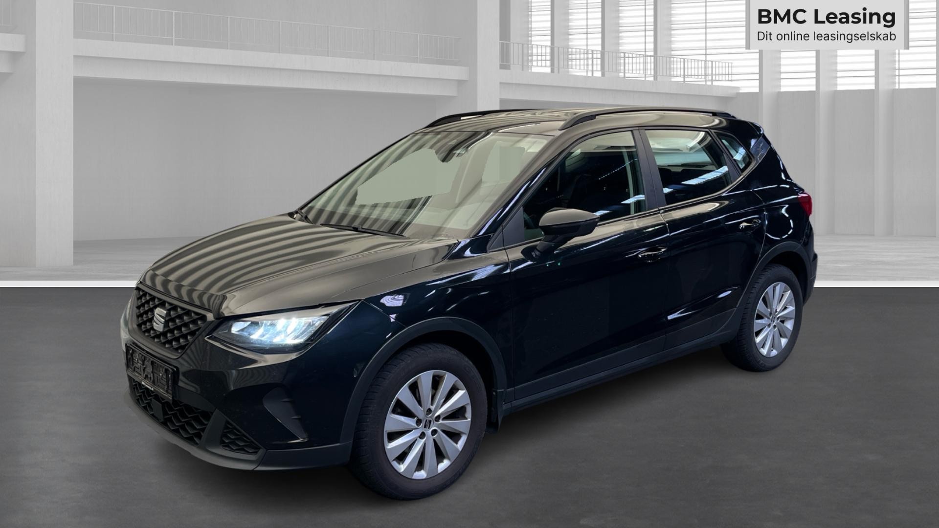001 u26-09 908484 SEAT Arona Style TSI - Skråt forfra, venstre