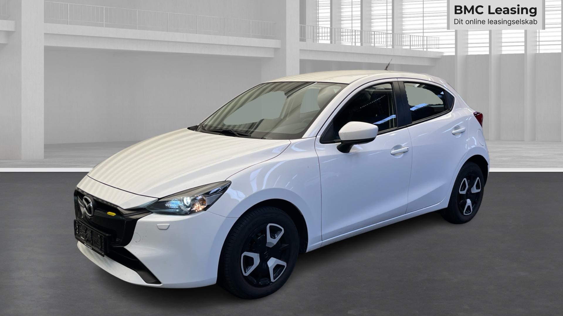 001 u26-09 908831 Mazda2 Centre-Line e-SkyActiv G - Skråt forfra, venstre