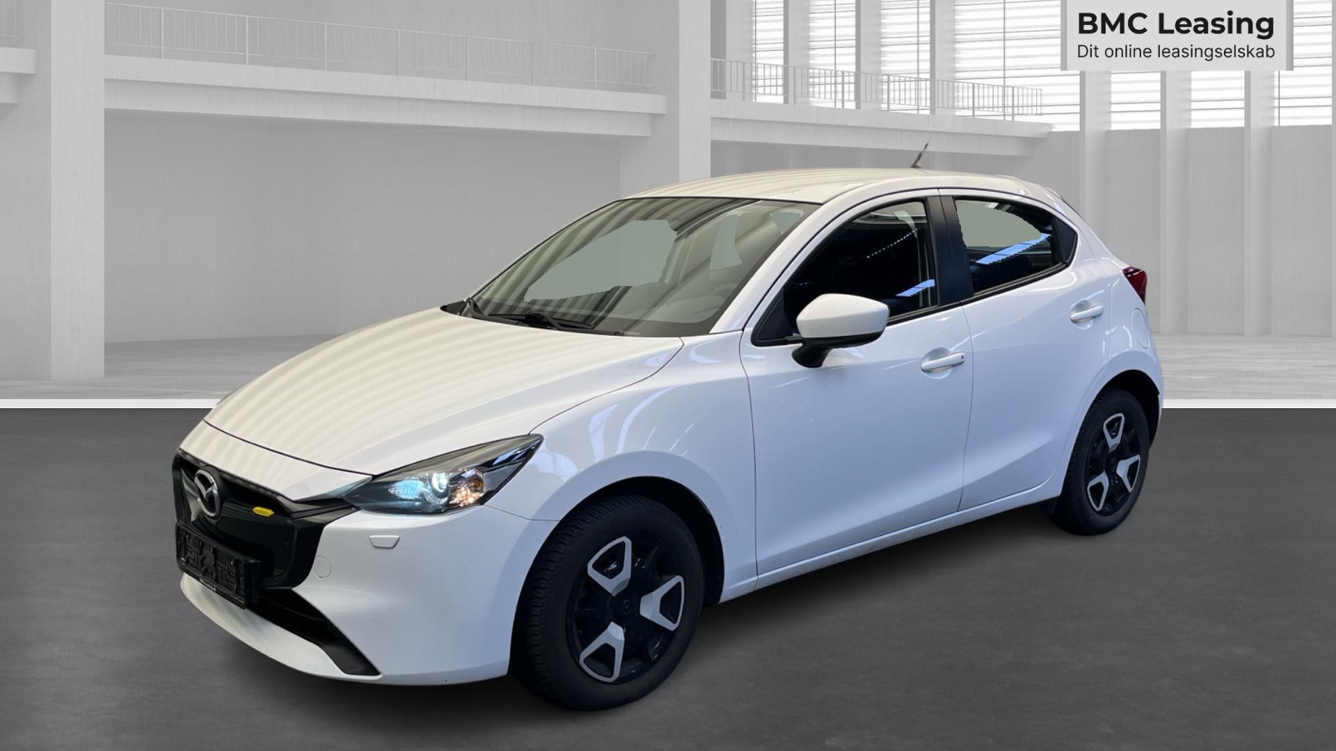 001 u26-09 908950 Mazda2 Centre-Line e-SkyActiv G - Skråt forfra, venstre