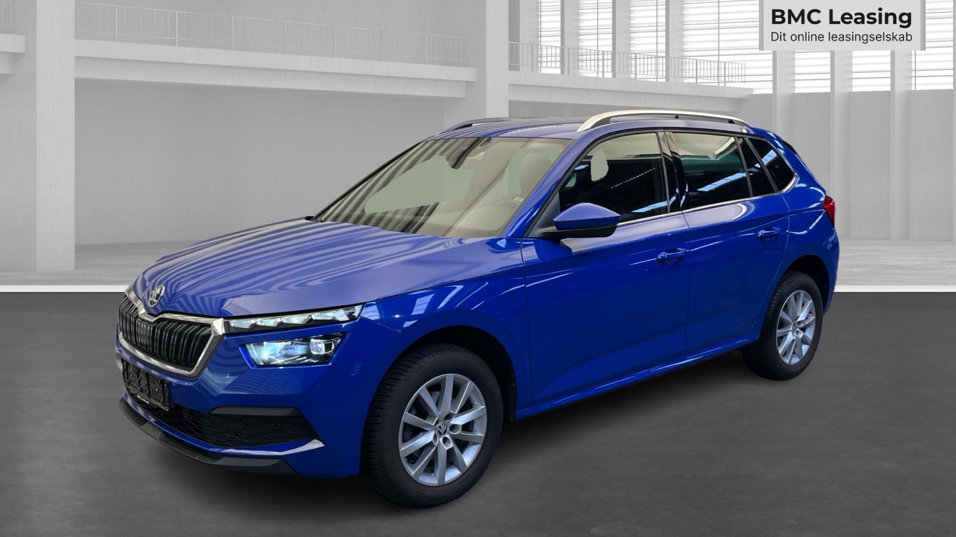 001 u26-09 910107 Škoda Kamiq Style Adventure Edition TSI DSG - Skråt forfra, venstre