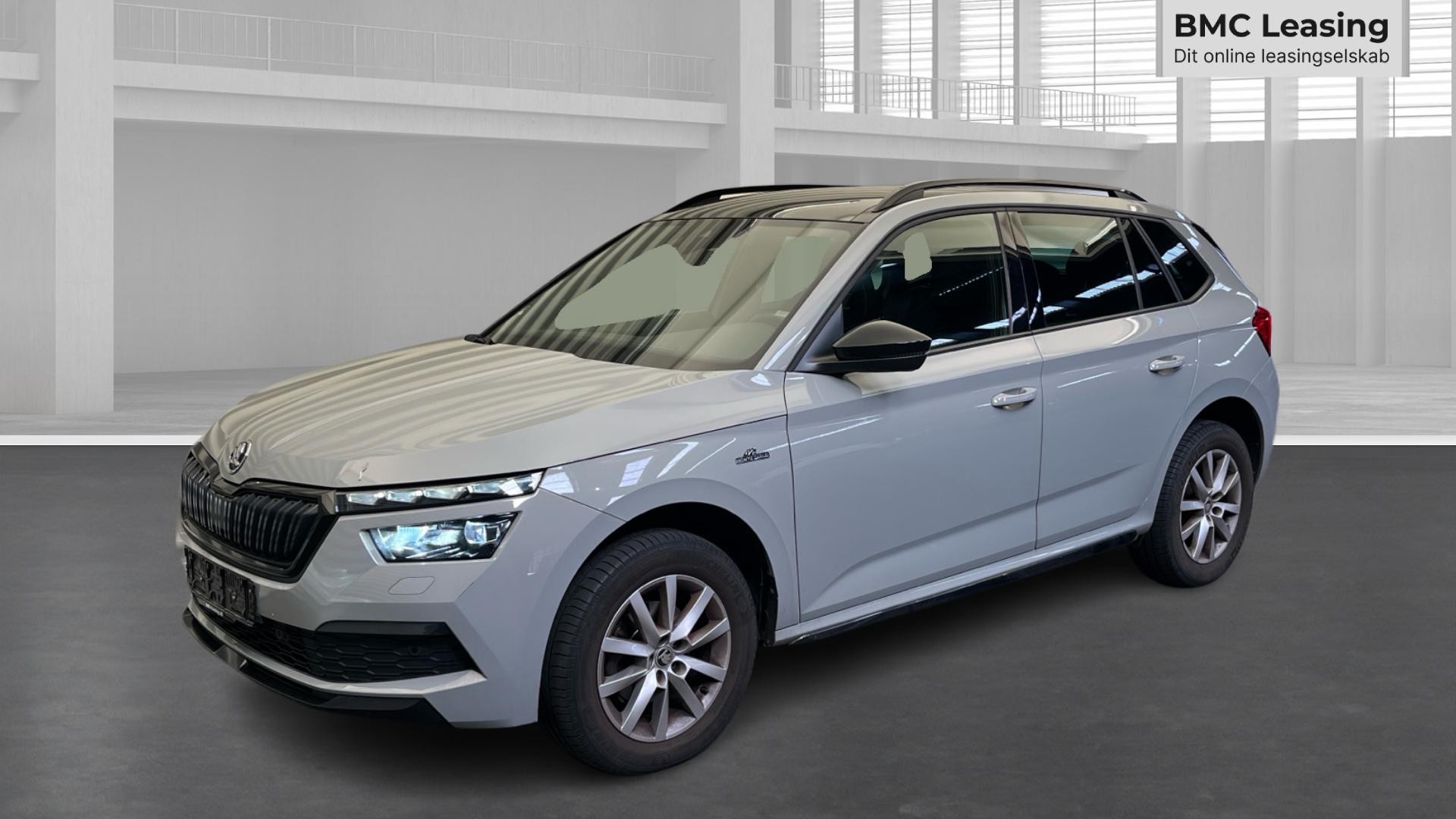 001 u26-09 910131 Škoda Kamiq Monte Carlo TSI - Skråt forfra, venstre