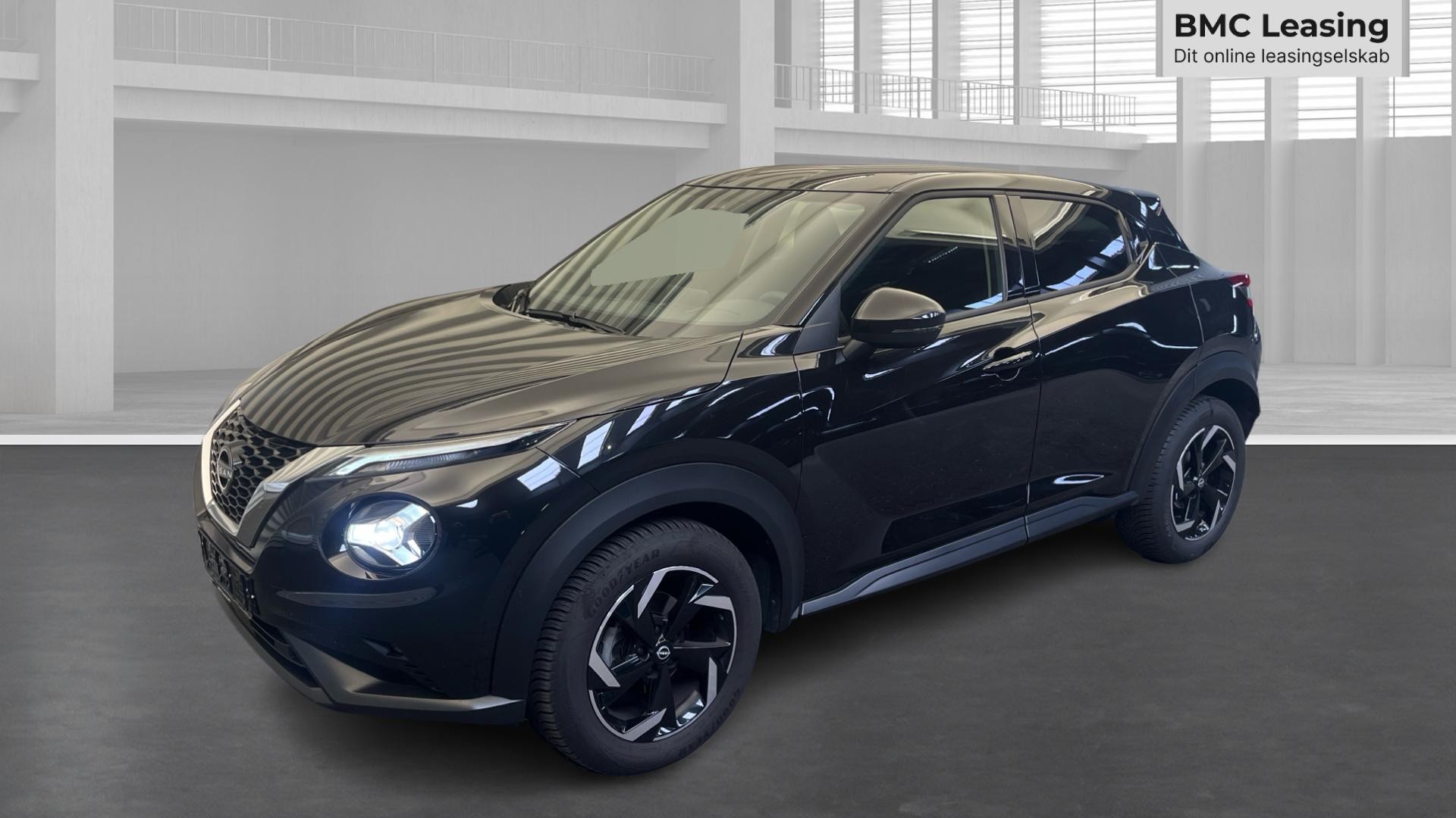 001 u26-09 910240 Nissan Juke Acenta DIG-T aut. - Skråt forfra, venstre