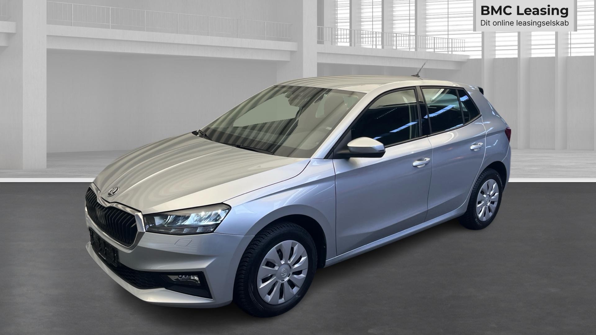 001 u26-09 910618 Skoda Fabia Essence MPI EVO - Skråt forfra, venstre