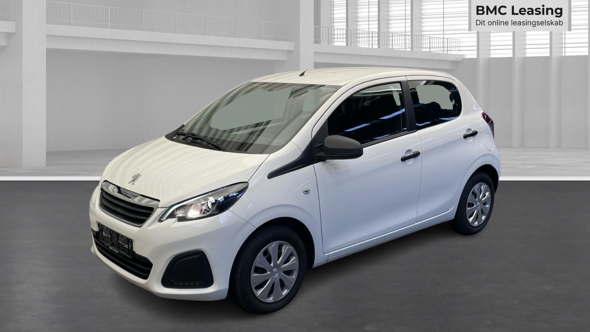 001 u26-09 911132 Peugeot 108 Strike e-VTi - Skråt forfra, venstre