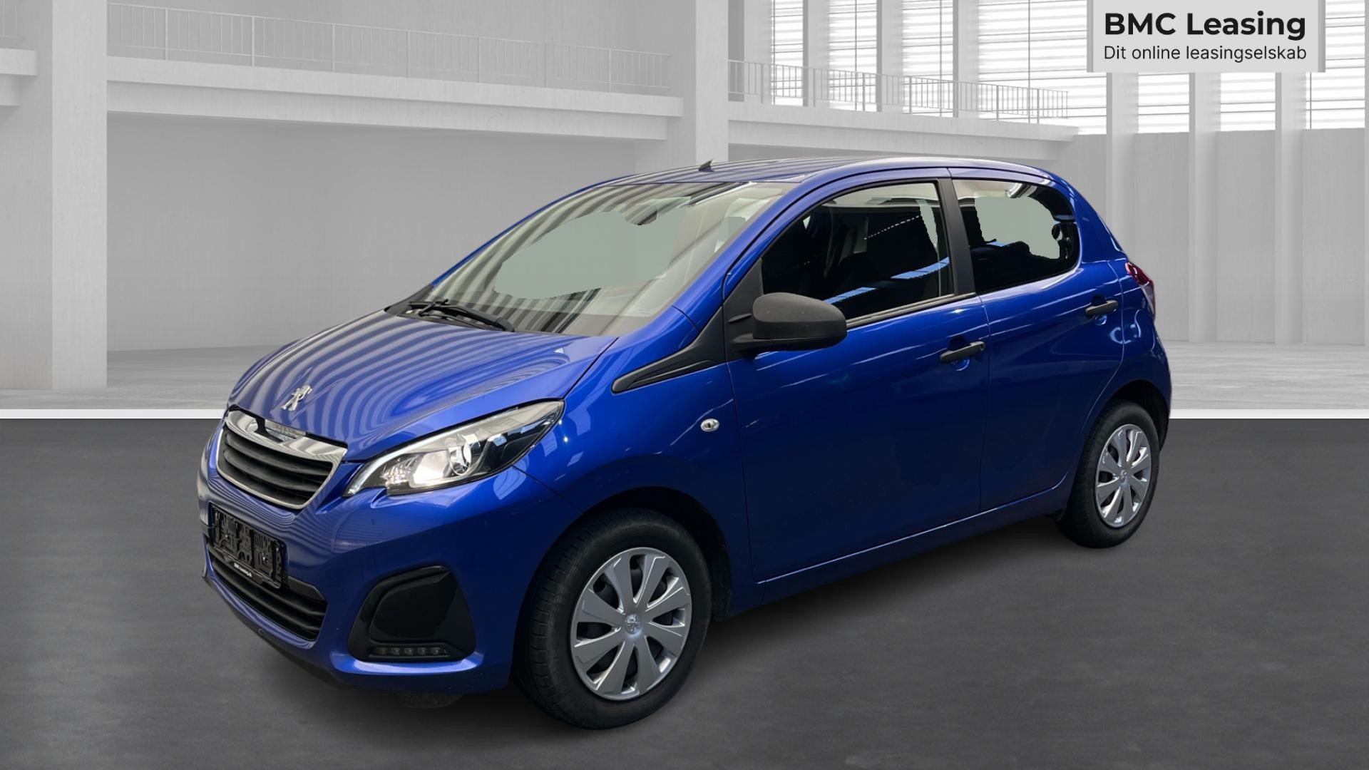 001 u26-09 911381 Peugeot 108 Strike e-VTi - Skråt forfra, venstre
