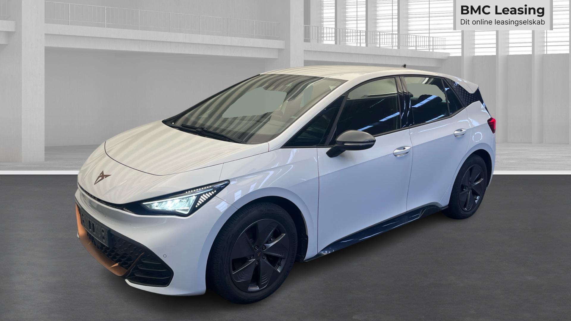 001 u26-09 912425 Cupra Born 58 kWh - Skråt forfra, venstre