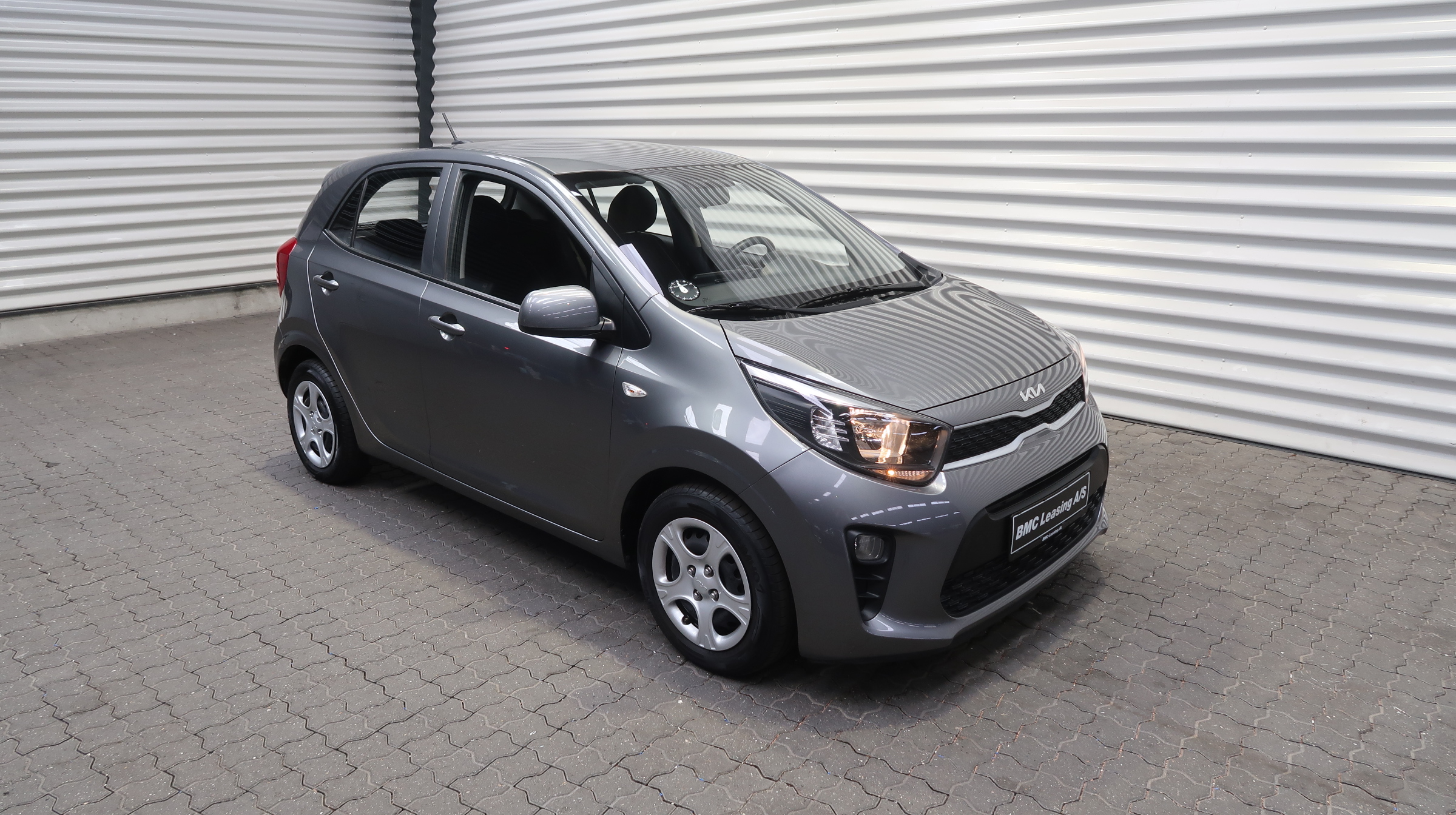 001 k24-09 909510 Kia Picanto Concept 5-pers. MPi - Skråt forfra, højre