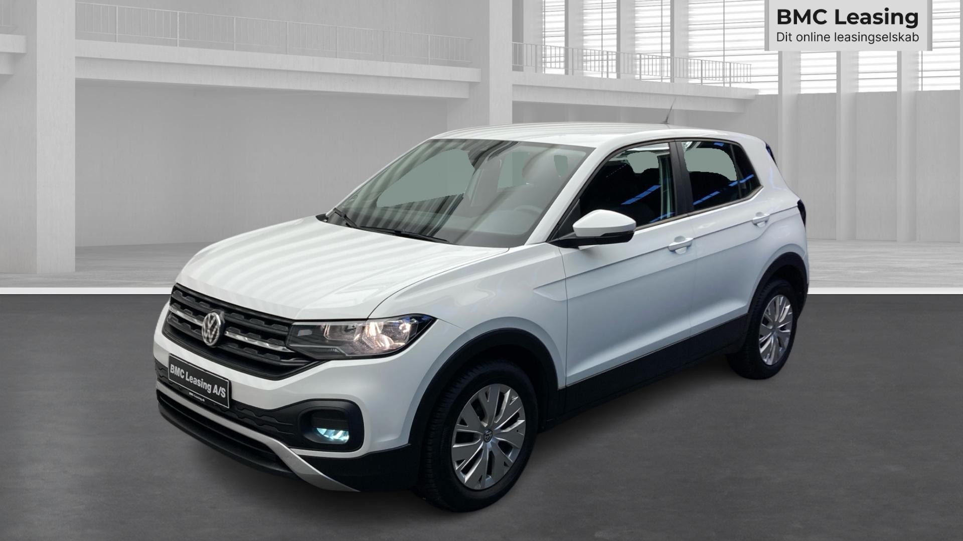 001 k26-10 906318 VW T-Cross TSI - Skråt forfra, venstre