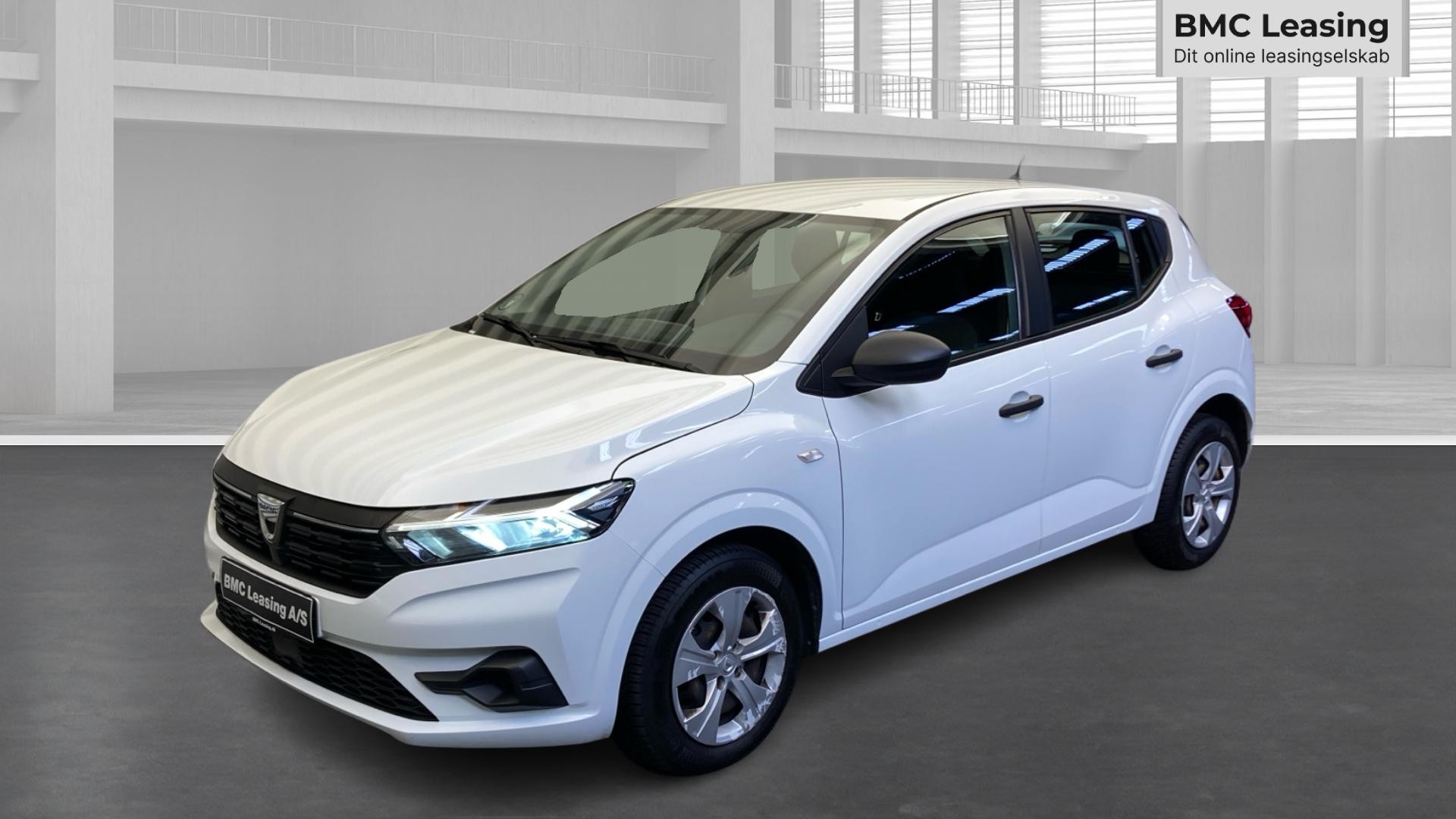 001 k26-10 910182 Dacia Sandero Comfort TCe 90 - Skråt forfra, venstre