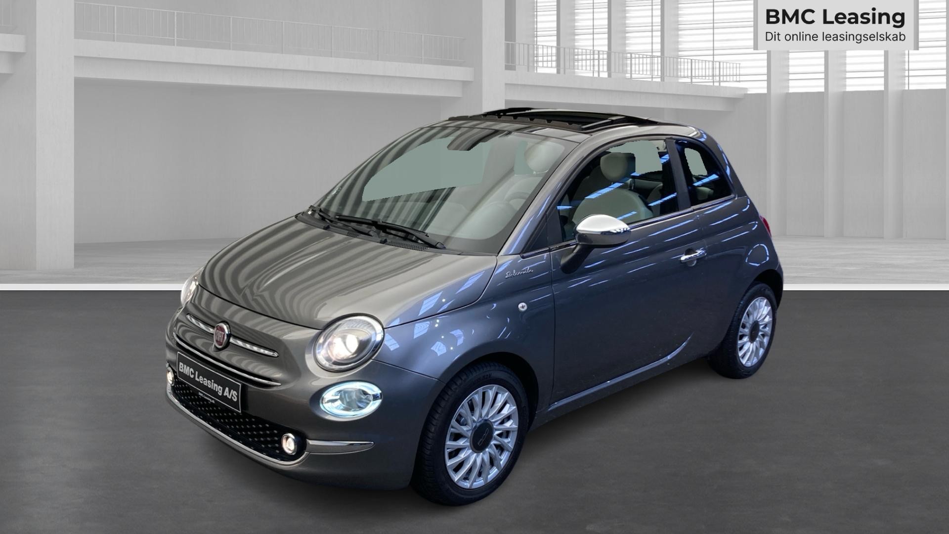 001 k26-10 912092 Fiat 500 Dolcevita Mild hybrid - Skråt forfra, venstre