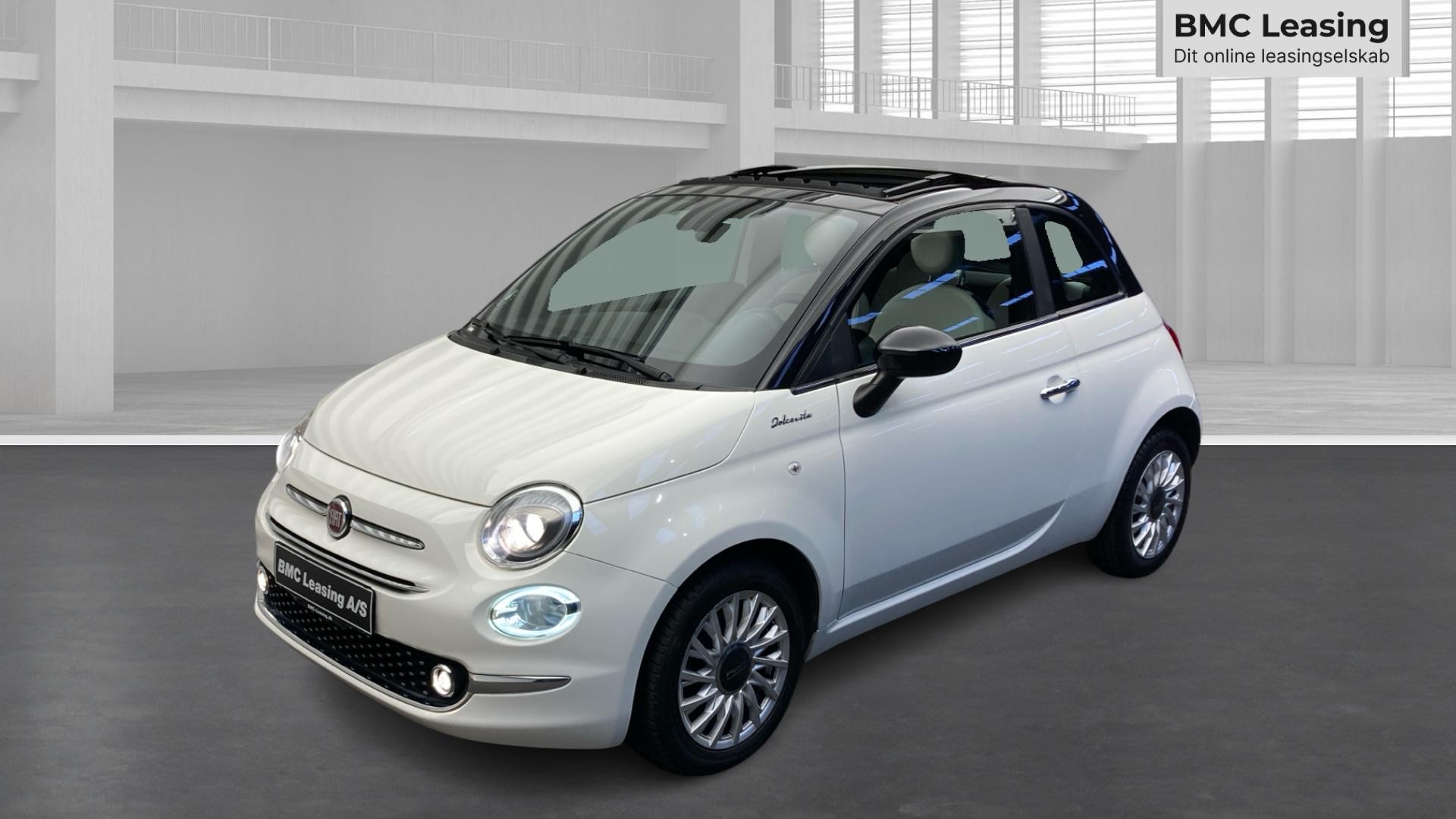 001 k26-10 912107 Fiat 500 Dolcevita Mild hybrid - Skråt forfra, venstre
