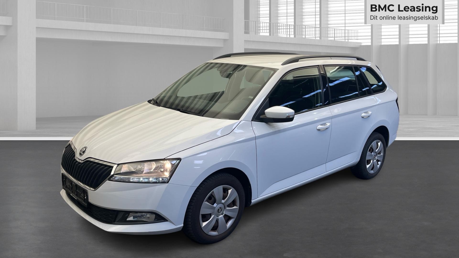 001 u26-10 906015 Skoda Fabia Ambition TSI Combi - Skråt forfra, venstre
