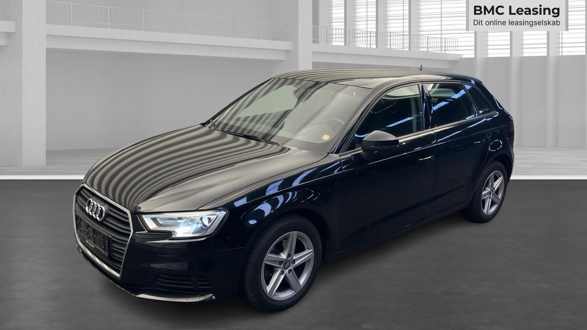 001 u26-10 906222 Audi A3 TFSI Sportback - Skråt forfra, venstre