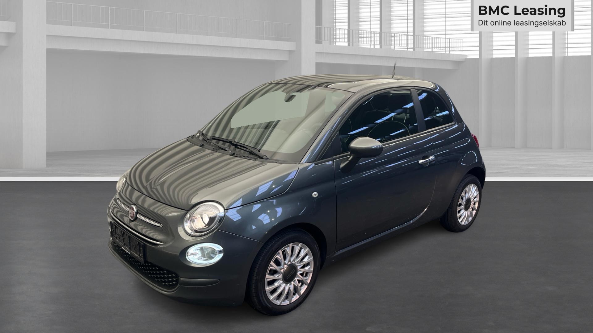 001 u26-10 906260 Fiat 500 Lounge+ Mild hybrid - Skråt forfra, venstre