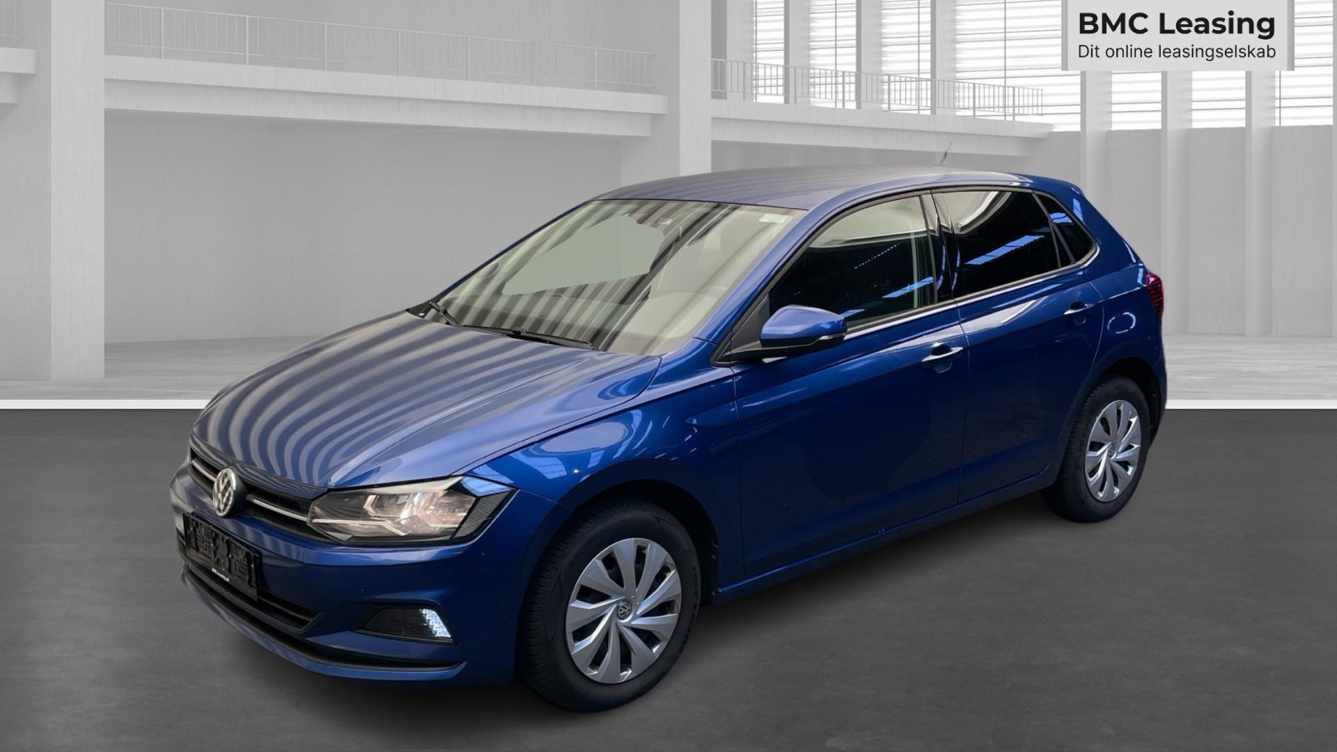 001 u26-10 906563 VW Polo Comfortline TSI - Skråt forfra, venstre