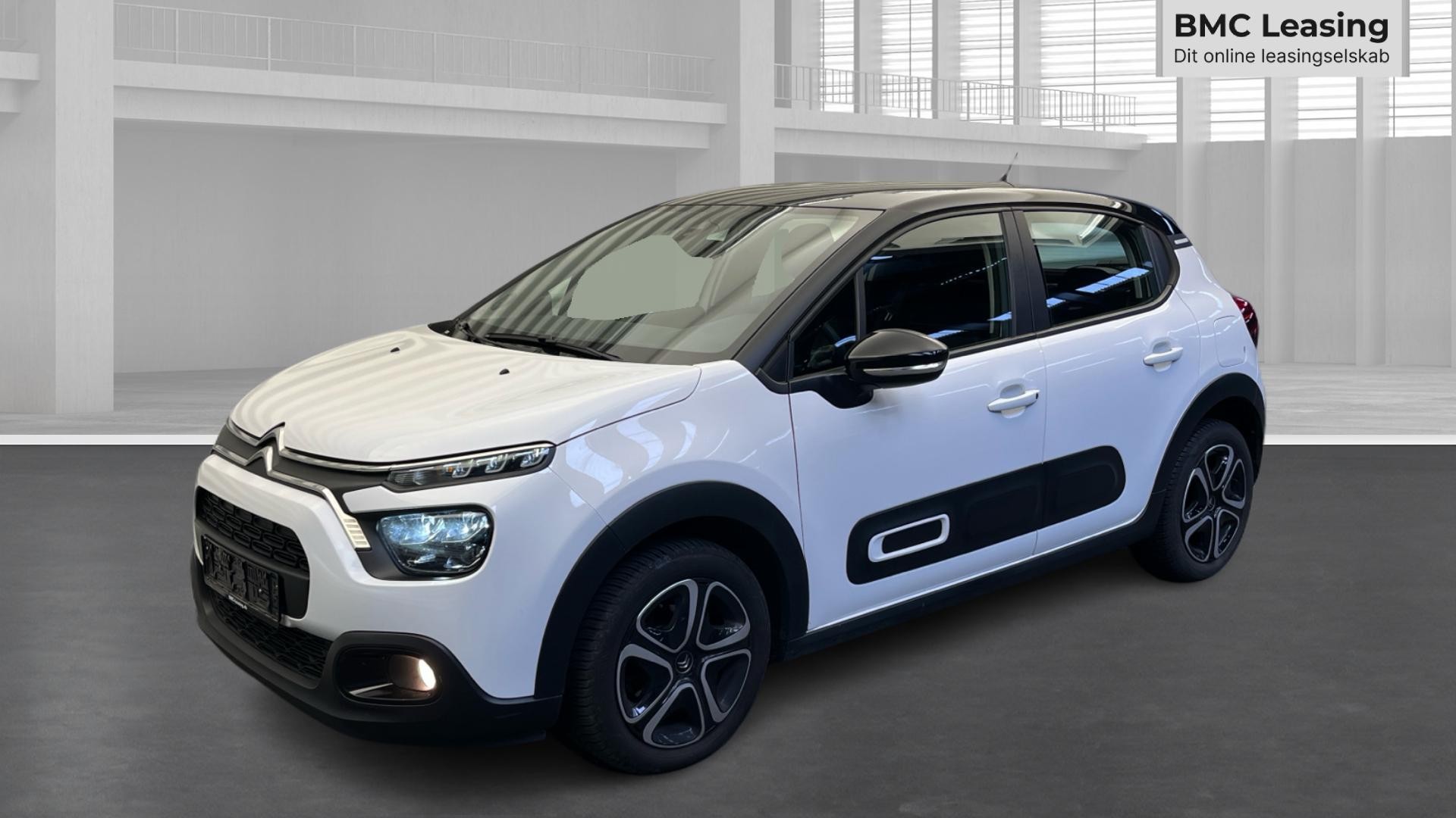 001 u26-10 906909 Citroën C3 Feel Sport PureTech - Skråt forfra, venstre