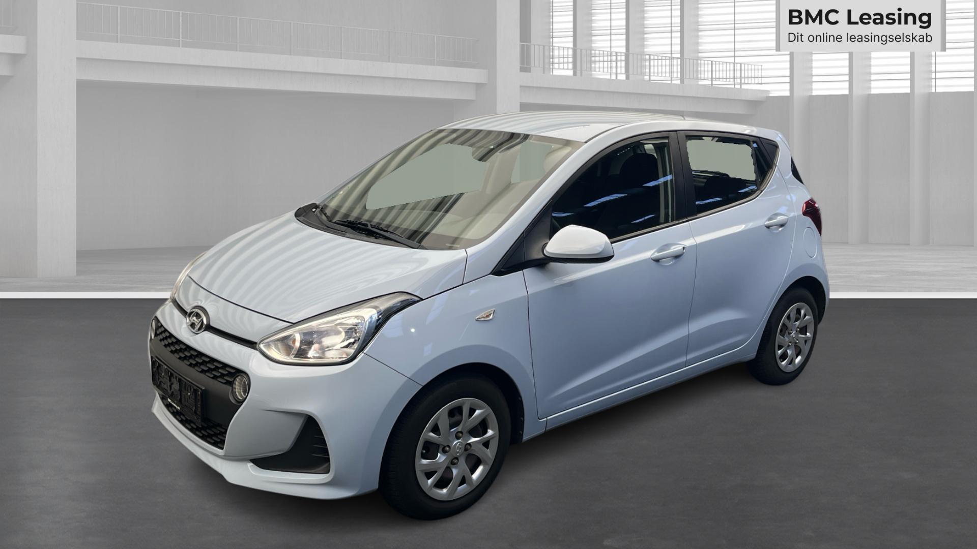 001 u26-10 908024 Hyundai i10 Trend MPi - Skråt forfra, venstre