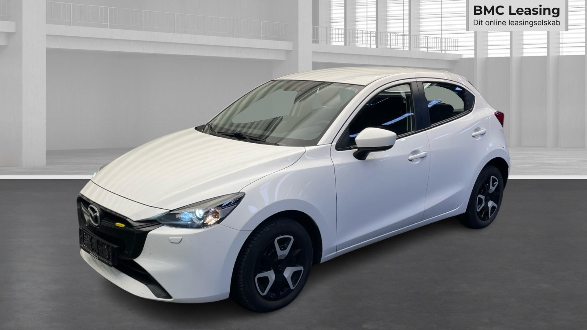 001 u26-10 908720 Mazda2 Centre-Line e-SkyActiv G - Skråt forfra, venstre