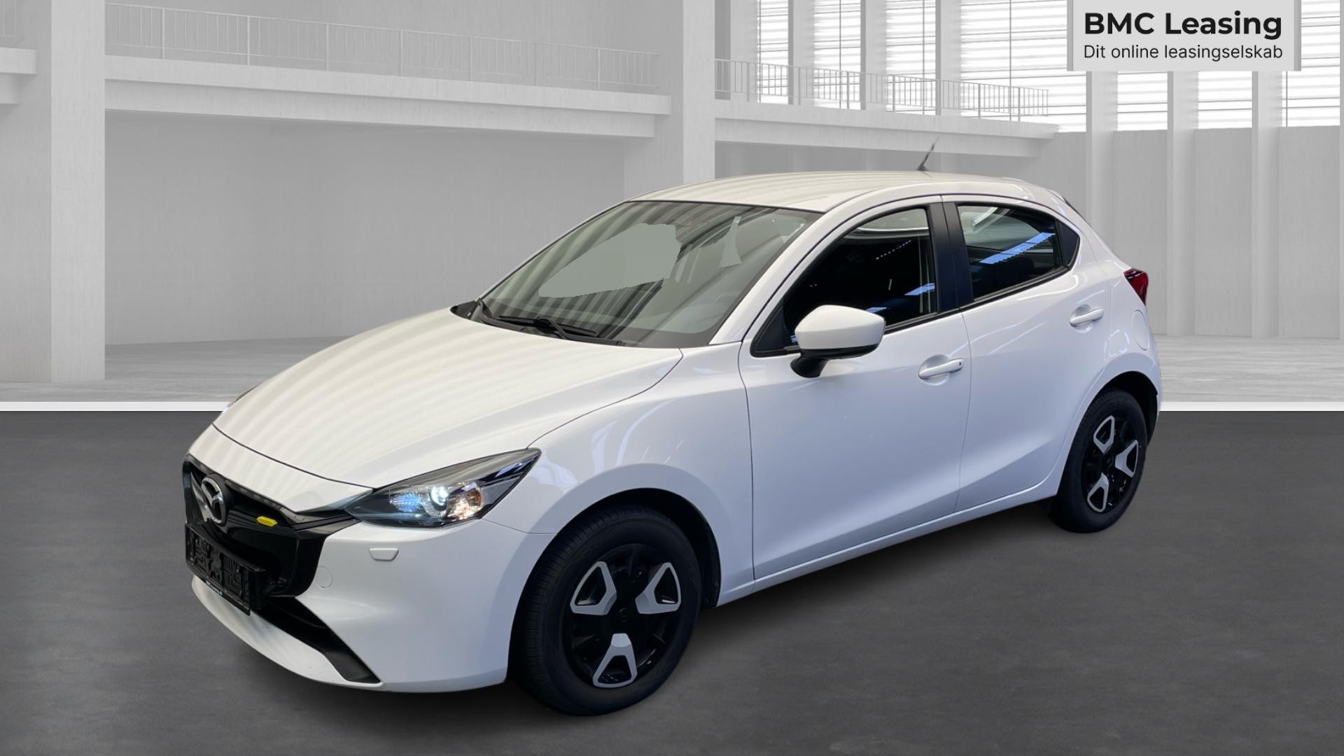 001 u26-10 908909 Mazda2 Centre-Line e-SkyActiv G - Skråt forfra, venstre
