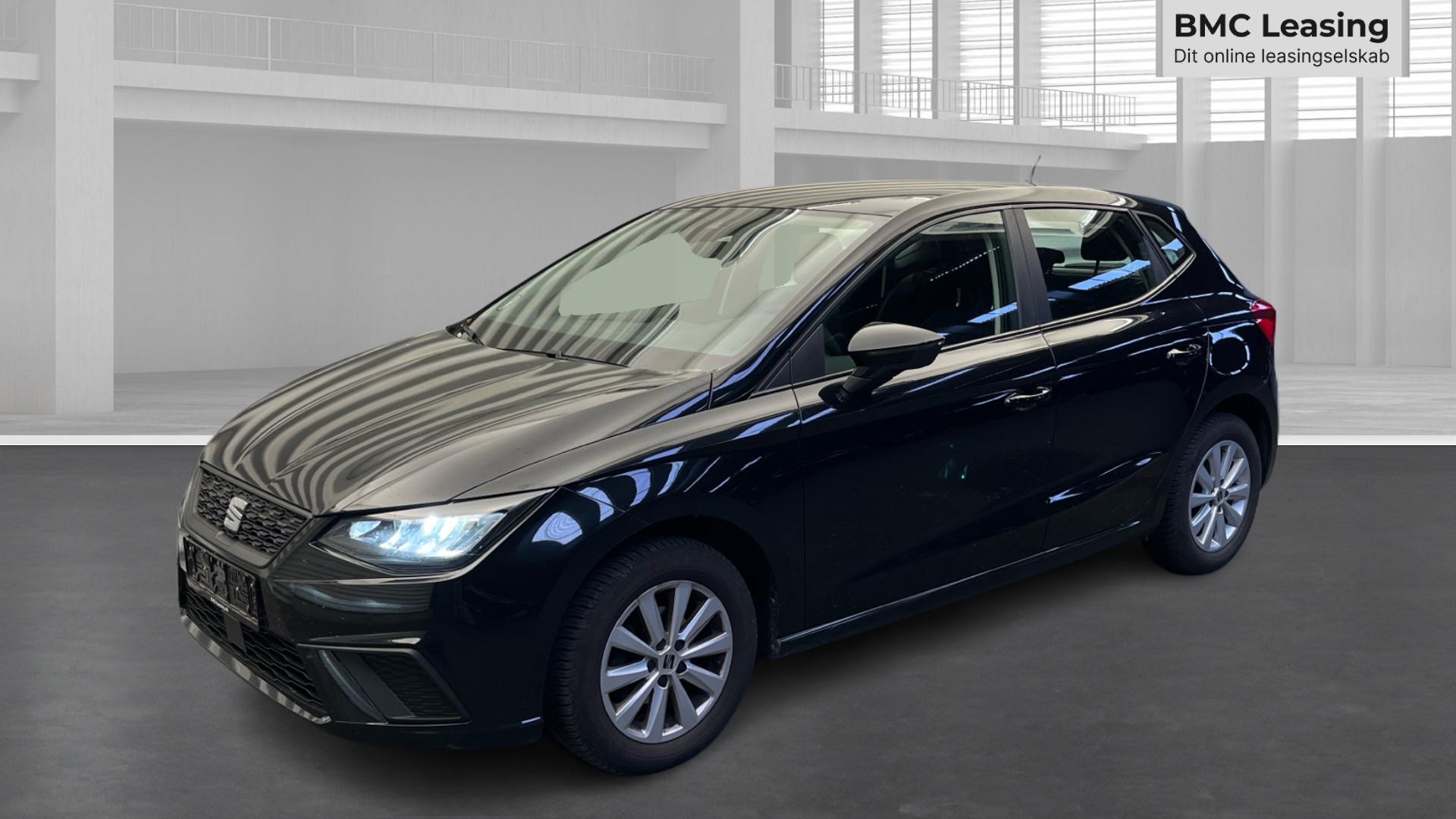 001 u26-10 909556 SEAT Ibiza Style MPI EVO - Skråt forfra, venstre