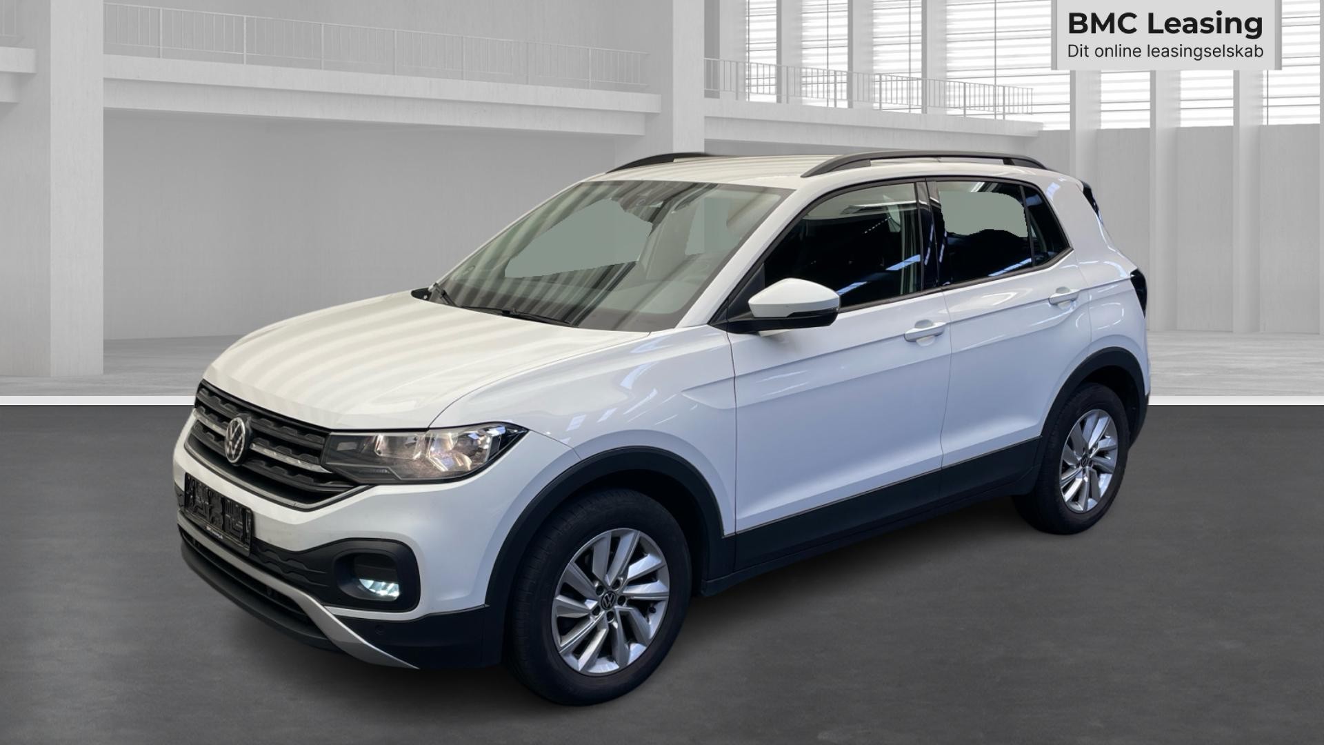 001 u26-10 909760 VW T-Cross Life TSI - Skråt forfra, venstre