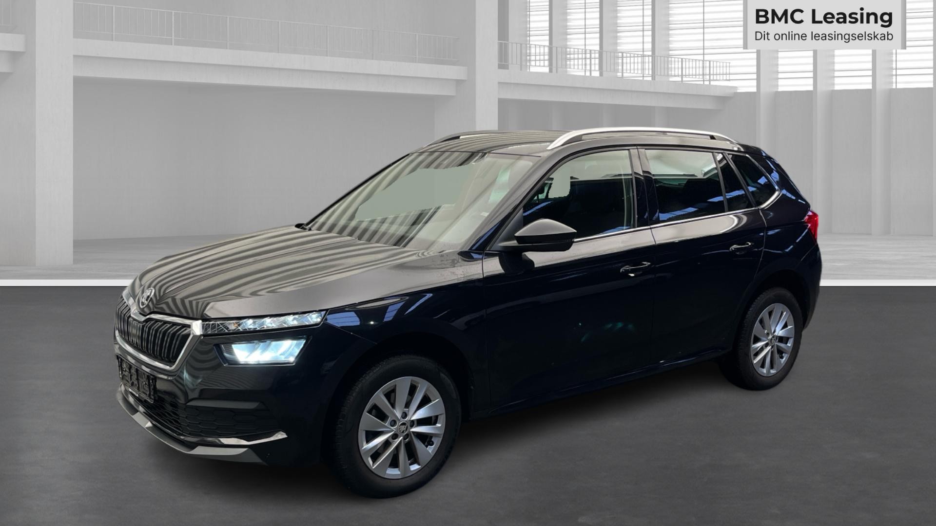 001 u26-10 911094 Skoda Kamiq Ambition TSI DSG - Skråt forfra, venstre