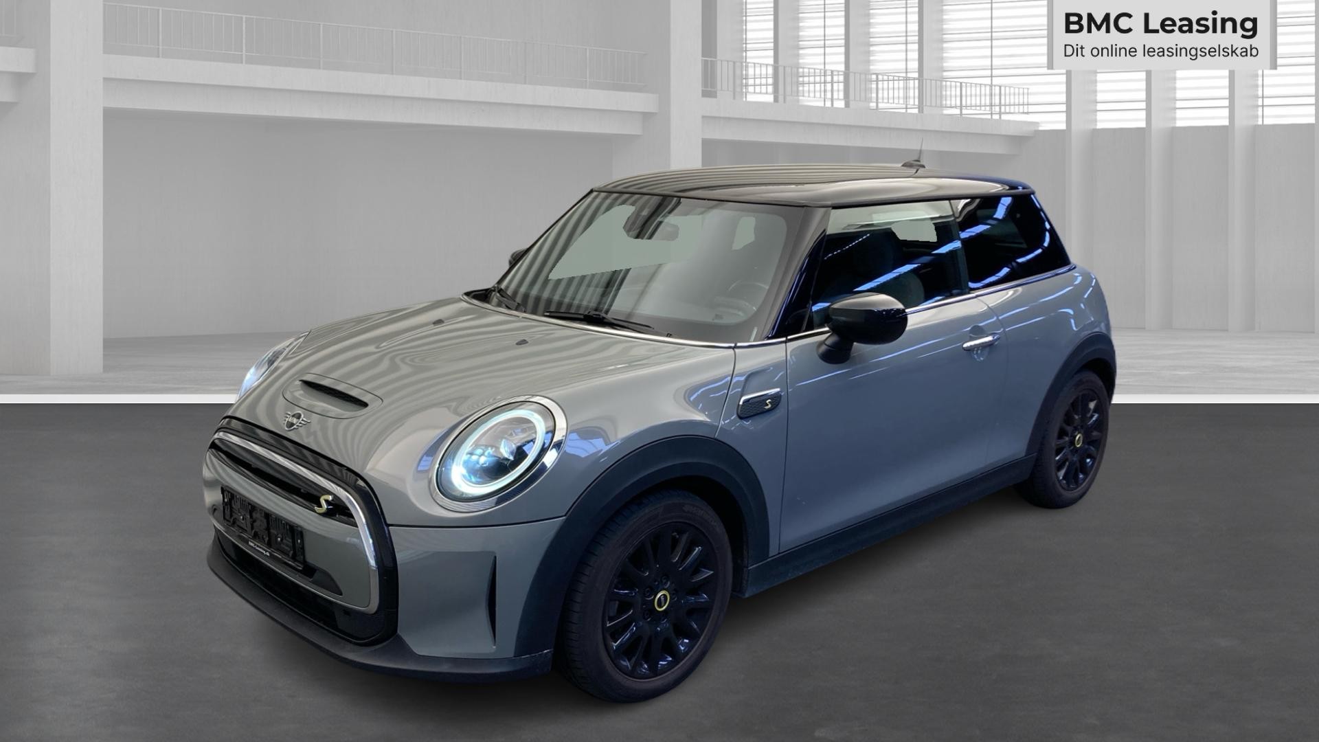 001 u26-10 912205 MINI Cooper SE Classic Trim 32 kWh 3-dr - Skråt forfra, venstre